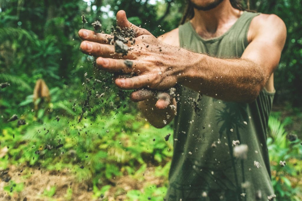 do people get dirty & smelly when boondocking