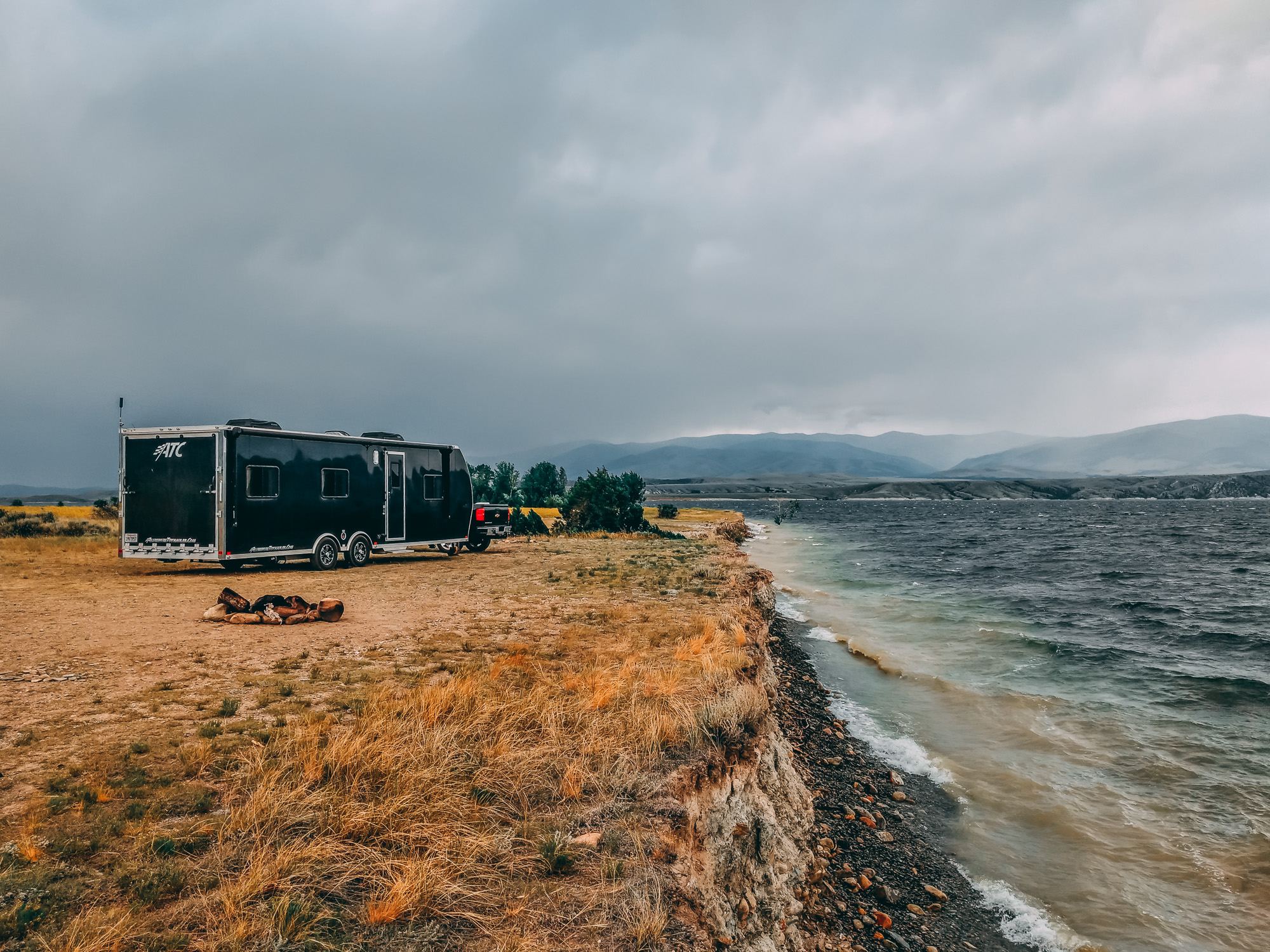 camping close to water