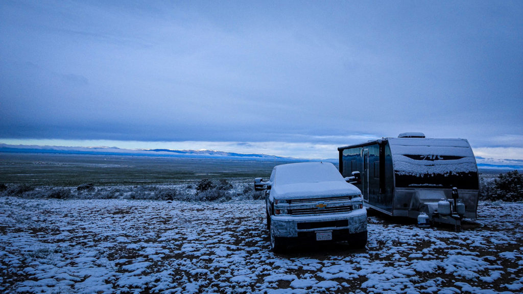 How To Keep Warm In The Winter In an RV Without Electricity! 