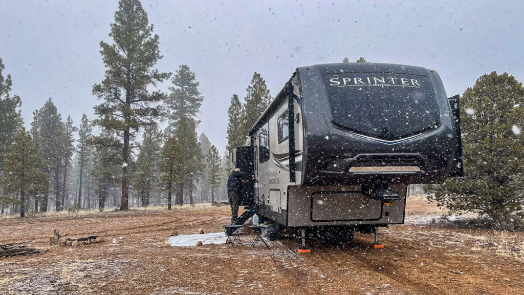 boondocking in a fifth wheel feasible