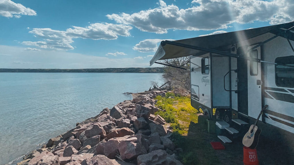 army corps of engineers camping in oacoma sd