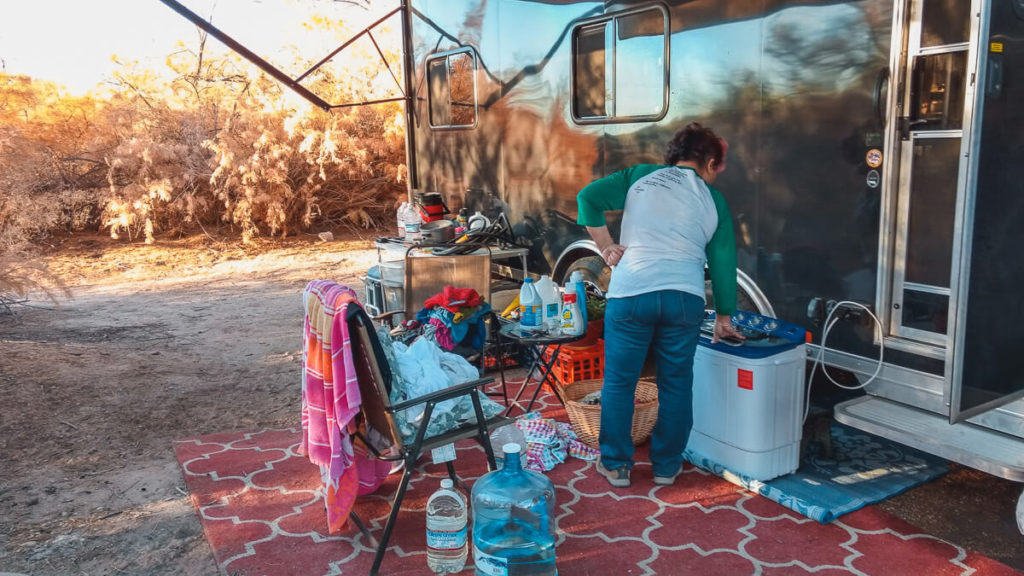 washing laundry while boondocking