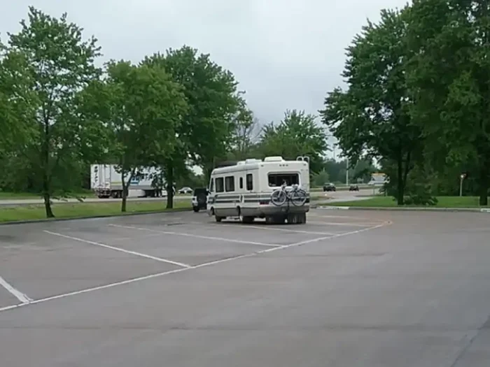 illinois rest area rules