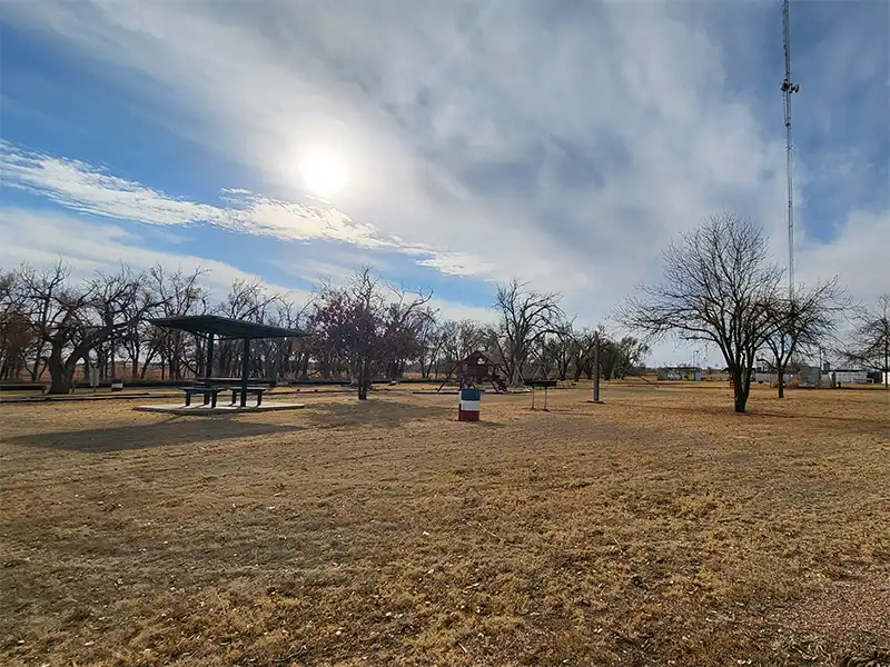 Photo of a picnic table at crosbyton city rv park texas