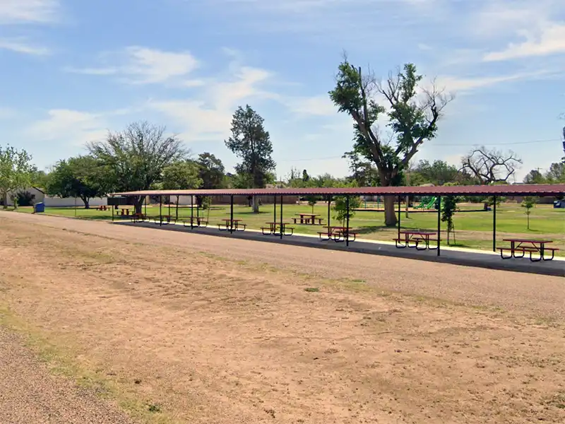 photo of picnic tables at slaton city rv park in texas