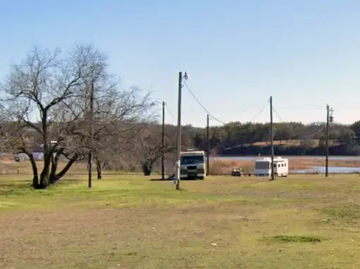Photo of RVs camped at thorp spring park, lake granbury, texas