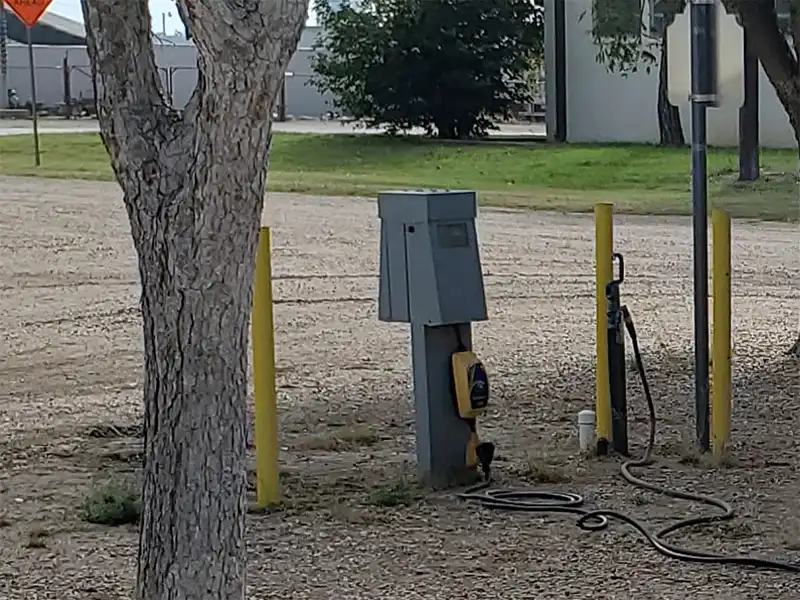 photo of electric outlet at wayne russell RV park in floydada, texas