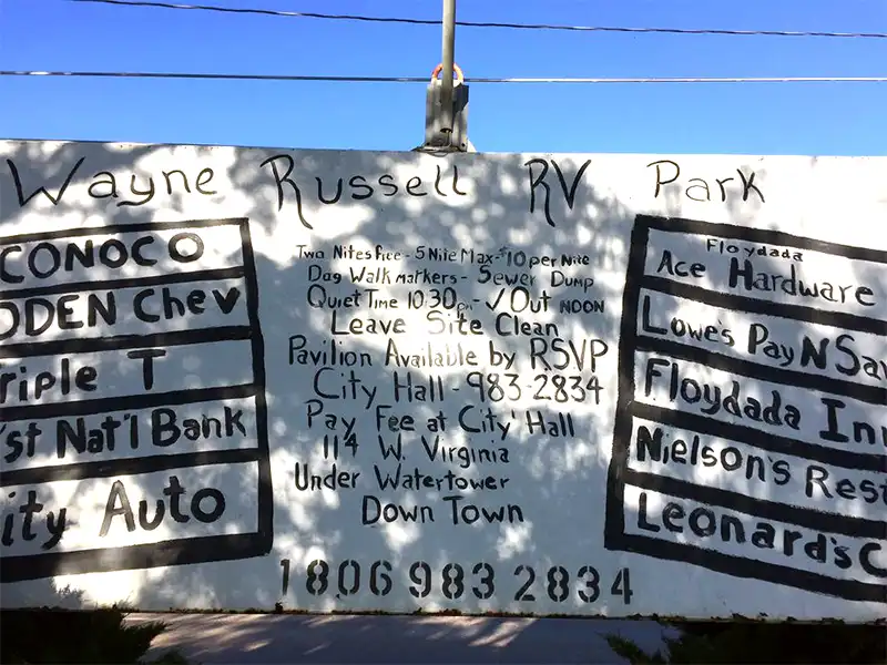 photo of welcome sign at wayne russell RV park in floydada, texas