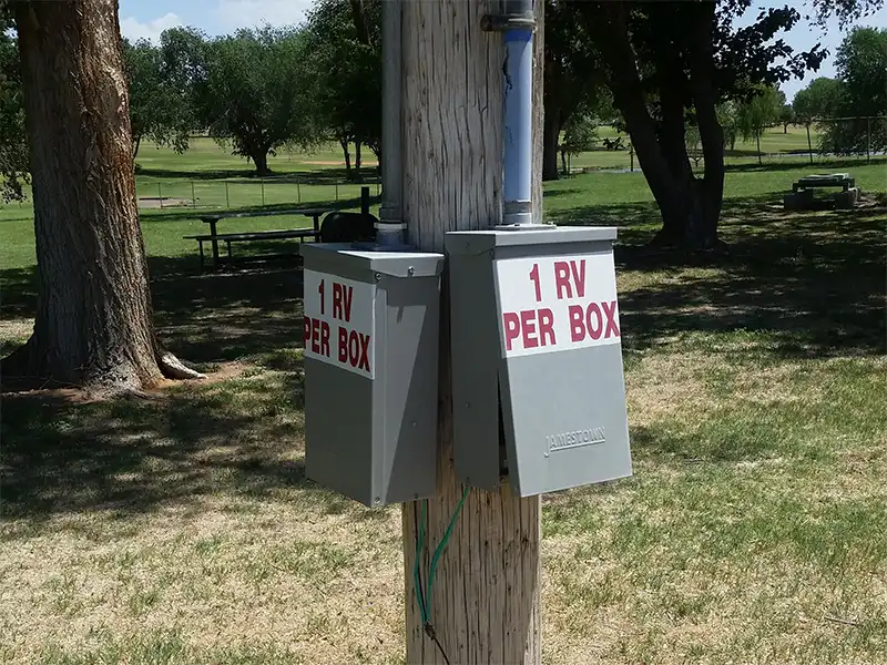 electrical hookup at yoakum county park campground